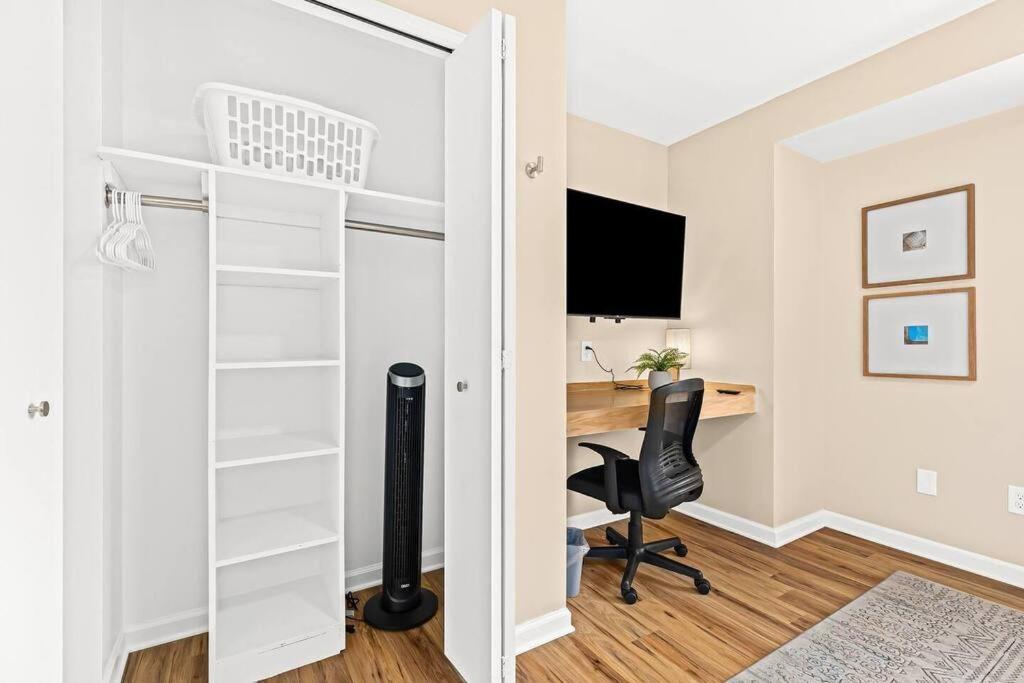 New! Modern Upper Flat Near Downtown Roseville Esterno foto